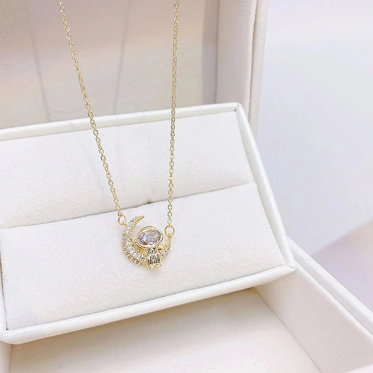 Astronaut Moon Necklace - Image 3